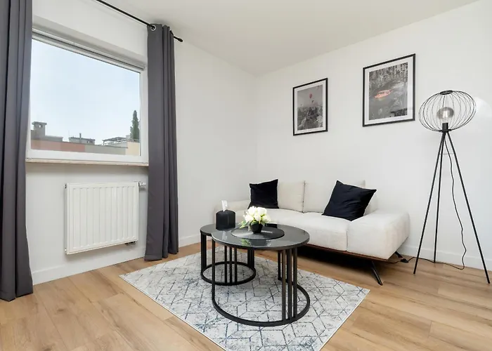 Spacious & Bright With Balcony And Parking By Renters Apartment Rzeszow