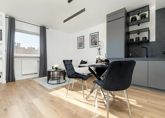 Apartment Spacious & Bright With Balcony And Parking By Renters Rzeszow